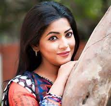 Azmeri Haque Badhon Pic